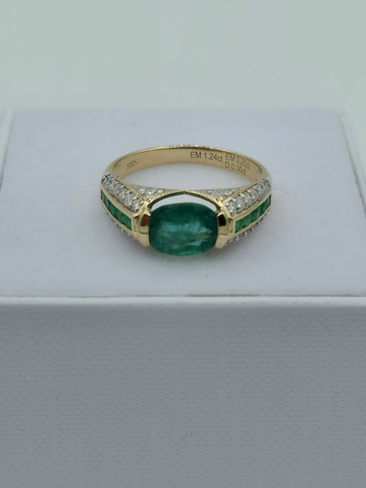 The Emerald Regent | 14ct Yellow Gold, Emerald & Diamond Ring