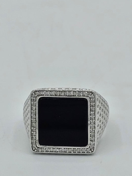 The Onyx Regent | 14ct White Gold, Black Onyx & Diamond Men’s Ring