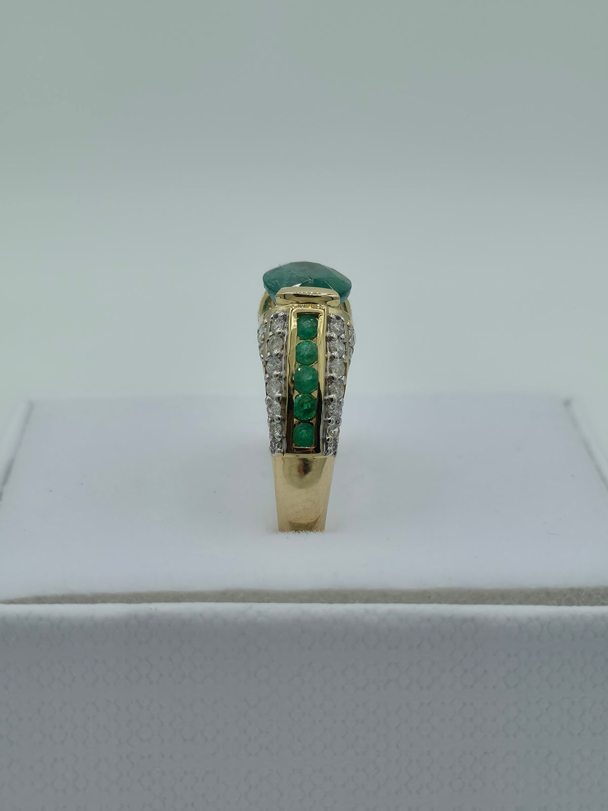 The Emerald Regent | 14ct Yellow Gold, Emerald & Diamond Ring