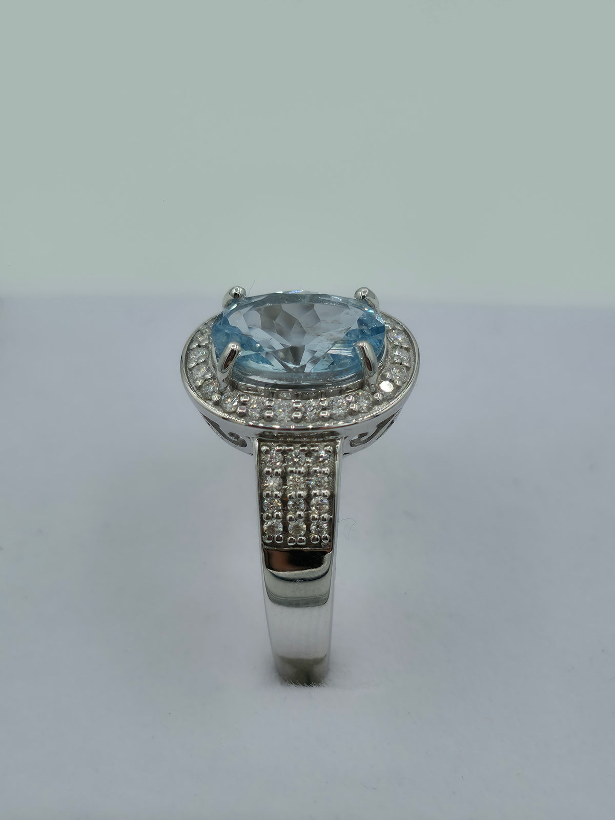 The Aquamarine Halo | 14ct White Gold, Aquamarine & Diamond Ring