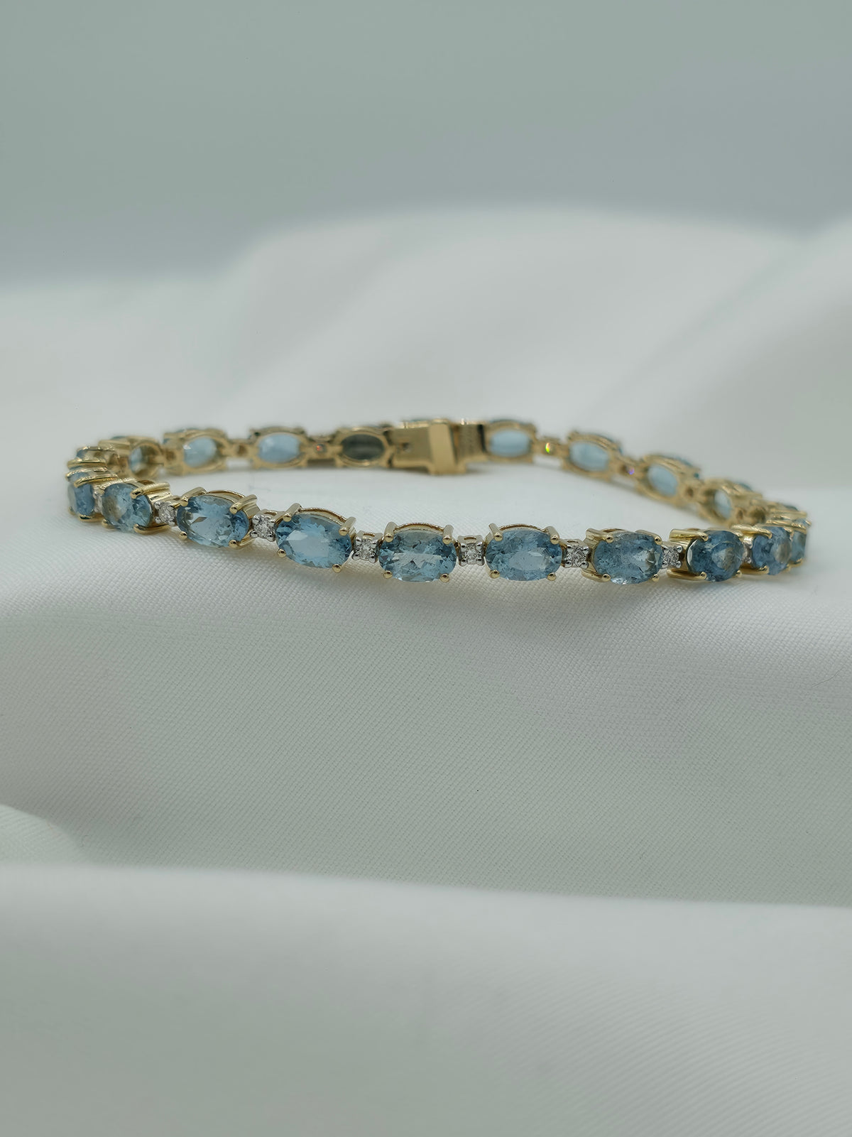 The Aquamarine Riviera | 14ct Yellow Gold, Aquamarine & Diamond Bracelet